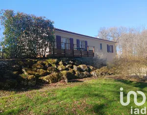 Maison traditionnelle à Saint-Laurent-de-Jourdes (86410)