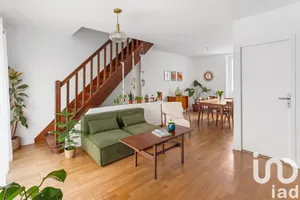 House at Indre (44610)