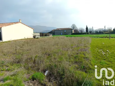 Terrain à bâtir à Charols (26450)
