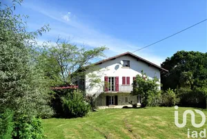 Maison de campagne à GUICHE (64520)