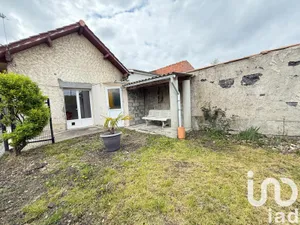 House at Cenon (33150)