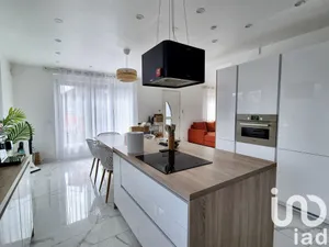 House in Bénouville (14970)