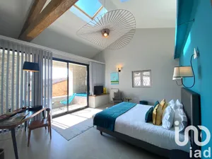 Domaine à L'Isle-sur-la-Sorgue (84800)