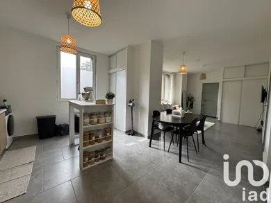 Apartment in Toulon (83200)