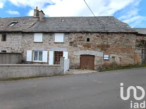 Maison traditionnelle à Saint-Urcize (15110)