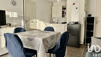 Apartment at Saint-Martin-de-Crau (13310)