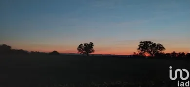 Terrain à bâtir à Surat (63720)