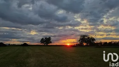 Terrain à bâtir à Surat (63720)