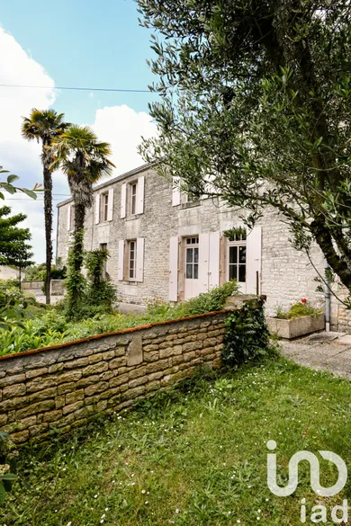 Longere in Rives-d'Autise (85240)
