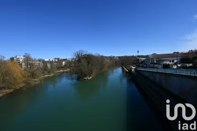 Apartment at Saint-Maur-des-Fossés (94210)