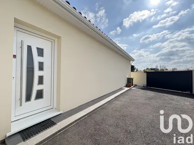 House at Saint-Vincent-de-Paul (33440)