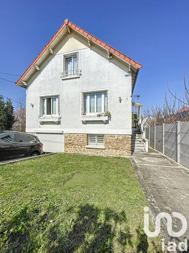 Traditional house at Limeil-Brévannes (94450)