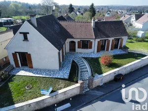 Maison traditionnelle à Saint-Sauveur (60320)