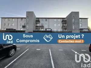 Building at Lorette (42420)