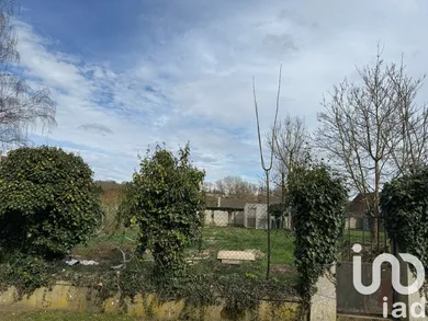 Building plot at Arronville (95810)