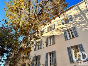 Apartment in Toulon (83000)