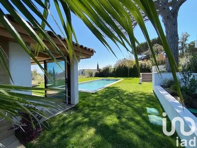 Architectural house at Sainte-Maxime (83120)