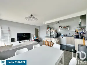 Apartment at Fresnes (94260)