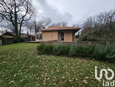 Traditional house at Linars (16730)