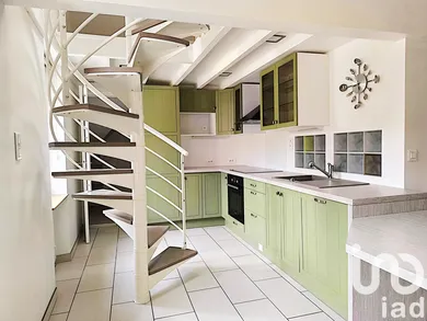 Duplex at Couilly-Pont-aux-Dames (77860)