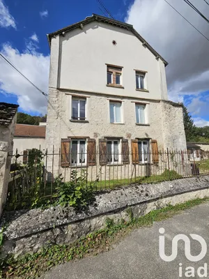 Building at Sainte-Colombe (77650)