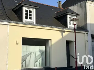 Building at Longuenée-en-Anjou (49770)
