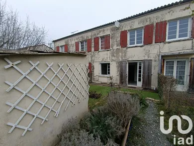 Building at Taugon (17170) — 10/10