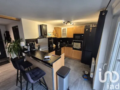 Appartement à Saint-Jeoire-Prieuré (73190)