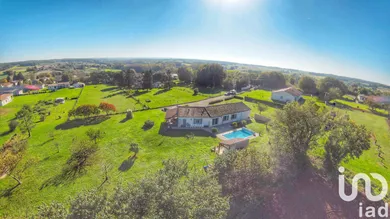 Maison traditionnelle à Saint-Mary (16260)