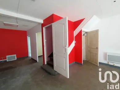 Building at Hirson (02500) — 3/10
