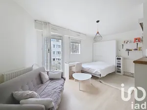 Studio à Suresnes (92150)