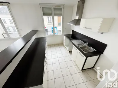 Apartment at Pont-Sainte-Maxence (60700)