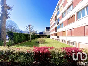 Apartment at Bry-sur-Marne (94360)