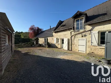 Traditional house at Varrains (49400)