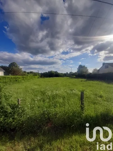 Terrain à bâtir à Saint-Sauves-d'Auvergne (63950)