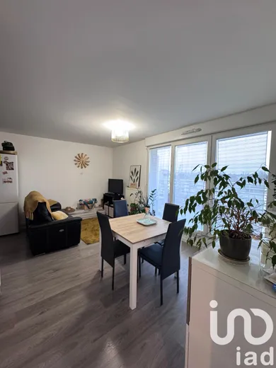 Apartment at Villenave-d'Ornon (33140)