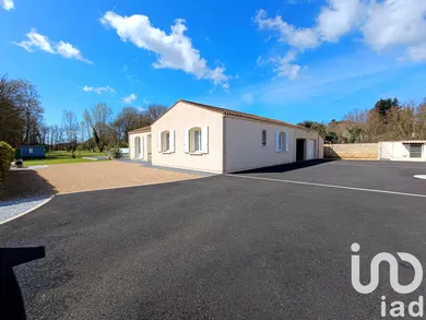 Pavillon à Sainte-Même (17770)