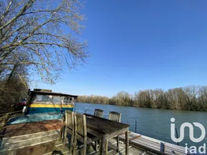 Péniche à Saint-Fargeau-Ponthierry (77310)