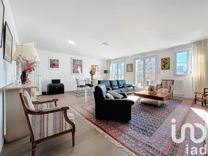 Apartment at La Garenne-Colombes (92250)