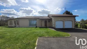 Maison de campagne à Saint-Christophe-de-Double (33230)