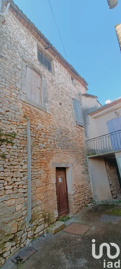 Village house at Saint-Christol (84390)