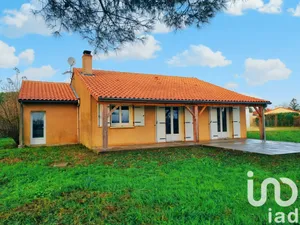 House at Saint-Martin-la-Pallu (86380)
