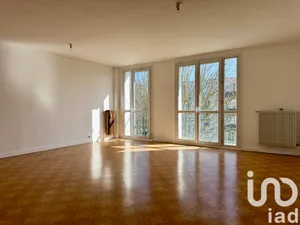 Appartement à Joué-lès-Tours (37300)
