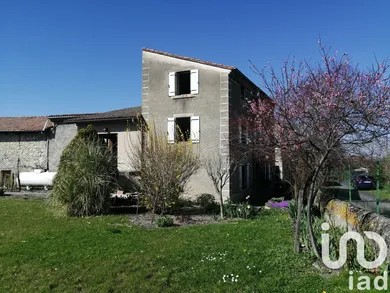 Maison de campagne à Reignat (63160)