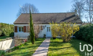 Maison traditionnelle à Bourron-Marlotte (77780)