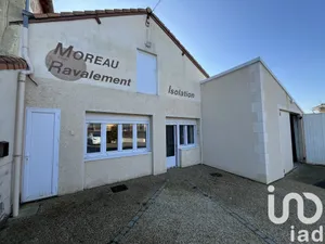 House at La Peyratte (79200)