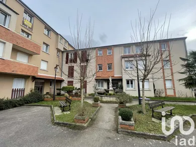 Apartment in Montereau-Fault-Yonne (77130)