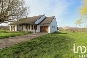 Maison à Villeneuve-sur-Yonne (89500)