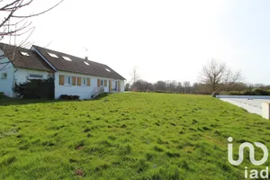 Maison à Villeneuve-sur-Yonne (89500)