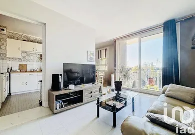 Apartment in MONT SAINT AIGNAN (76130)